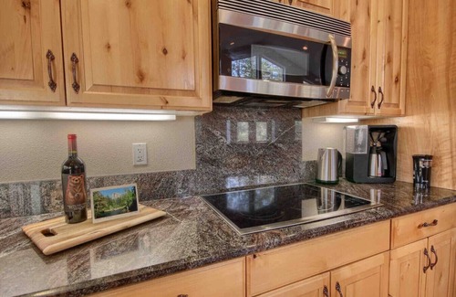 Mariposa House | Red Tail Retreat in Mariposa
