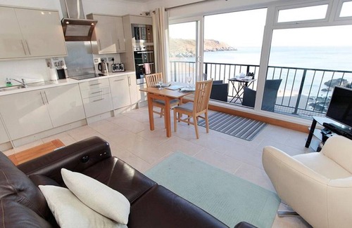 Bishopston Apartment | Redcliffe Apartments J