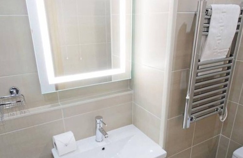 Bishopston Apartment | Redcliffe Apartments J