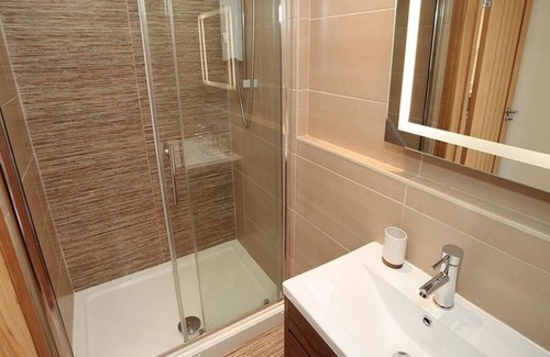 Bishopston Apartment | Redcliffe Apartments J