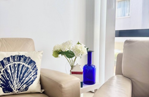 Redcliffe House | Redcliffe Beachside Escape