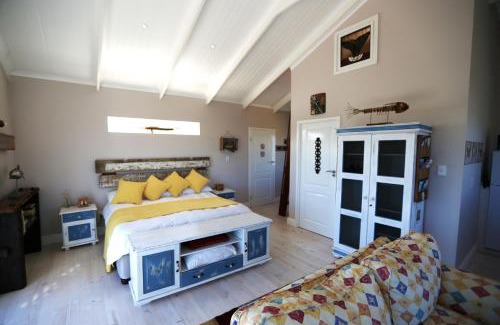 Pringle Bay Apartment | Reddoor Studio
