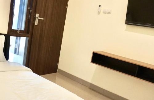 Depok Hotel | RedDoorz at Arkana Seturan Pakuwon Mall