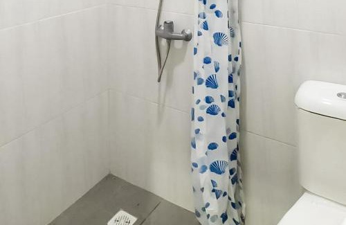 Sidomulyo Hotel | RedDoorz at Karangploso 2