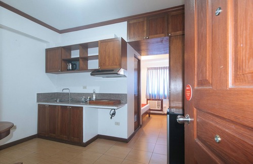 Moonwalk Hotel | RedDoorz @ Moonwalk Paranaque