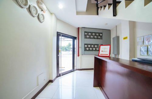 Angeles City Hotel | RedDoorz near Angeles University Foundation
