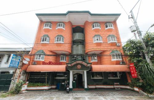 Diliman Hotel | RedDoorz near East Avenue Medical Center