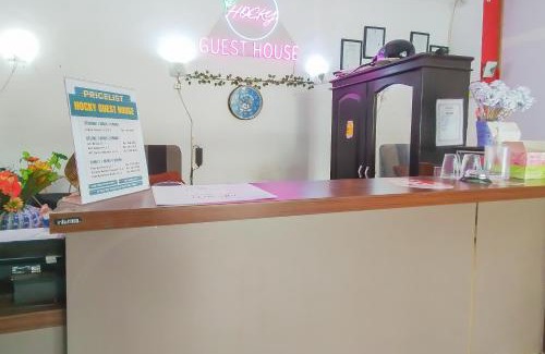 Banjarmasin Hotel | RedDoorz near Gapura Kota Banjarmasin