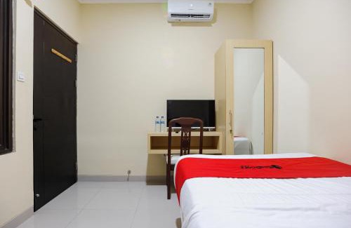 East Jakarta Hotel | RedDoorz near Jakarta International Velodrome