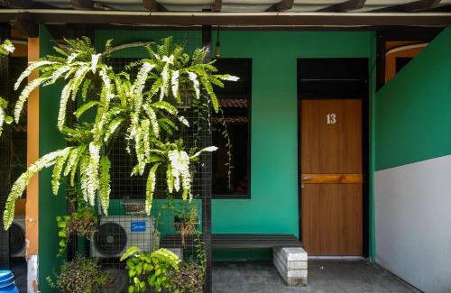 Depok Hotel | RedDoorz near Lotte Mart Maguwoharjo Yogyakarta