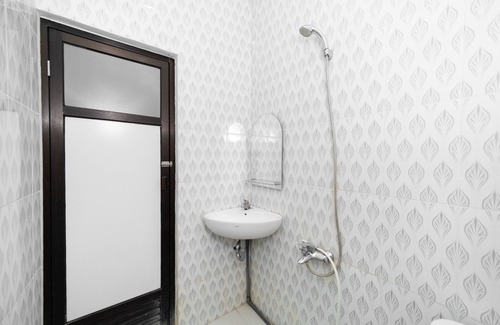 Panakkukang House | RedDoorz near Makassar Town Square 2