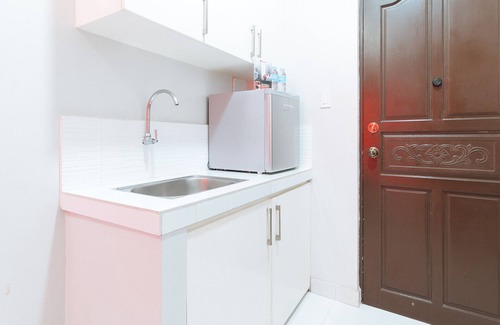 Paranaque Hotel | RedDoorz near NAIA Terminal 1