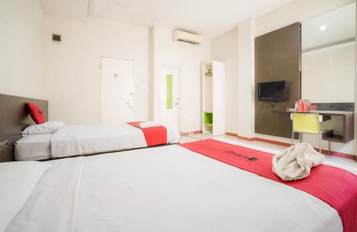Labuan Bajo House | RedDoorz near Pantai Pede