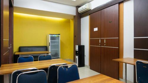 Jayapura Hotel | RedDoorz near Pelabuhan Jayapura