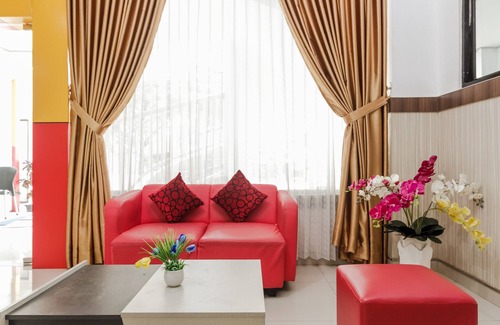 Banjarmasin House | RedDoorz near RSU Suaka Insan
