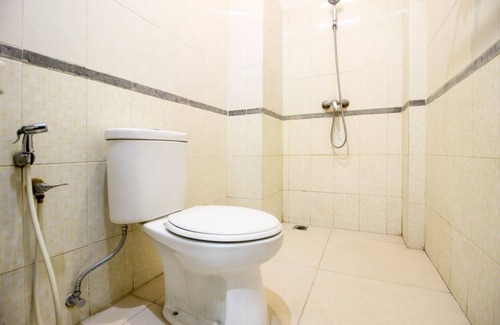 Laweyan Hotel | RedDoorz near Stadion Manahan Solo