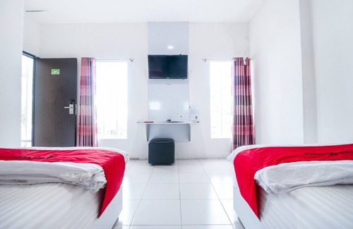 Balikpapan Hotel | RedDoorz near Terminal Batu Ampar