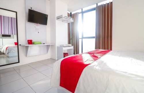 Balikpapan Hotel | RedDoorz near Terminal Batu Ampar