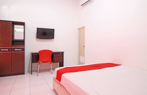 Banjarsari Hotel | RedDoorz near Terminal Tirtonadi