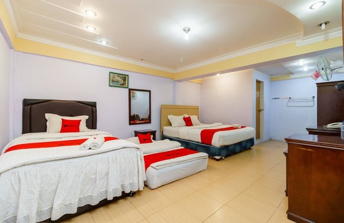Parapat House | RedDoorz @ Parapat