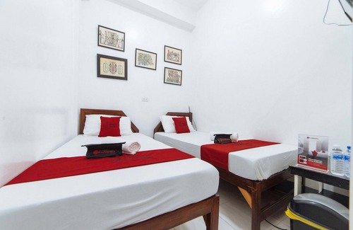 Jaro House | RedDoorz @ Plaza Jaro Iloilo
