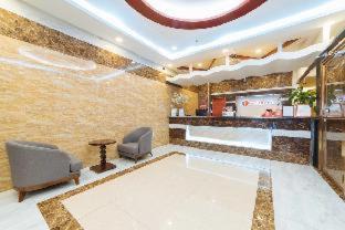 Cubao Hotel | RedDoorz Plus at Winter Benitez