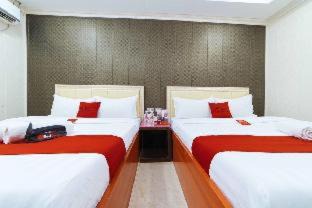 Cubao Hotel | RedDoorz Plus at Winter Benitez