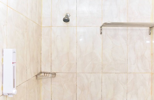 Makassar Hotel | Reddoorz Plus near Makassar Town Square