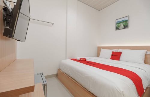 Palembang House | RedDoorz Plus near RS RK Charitas 2 Palembang