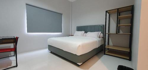 Balikpapan Hotel | RedDoorz Plus near Siloam Hospital Balikpapan
