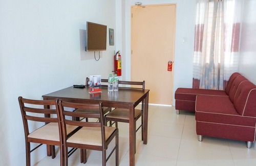 Talisay Hotel | RedDoorz Plus near Talisay Town Center