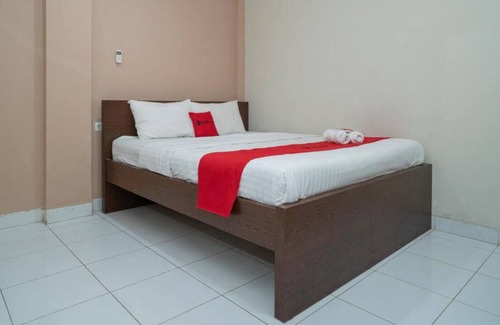 Balikpapan Hotel | Reddoorz Plus @ Pelita Guest House