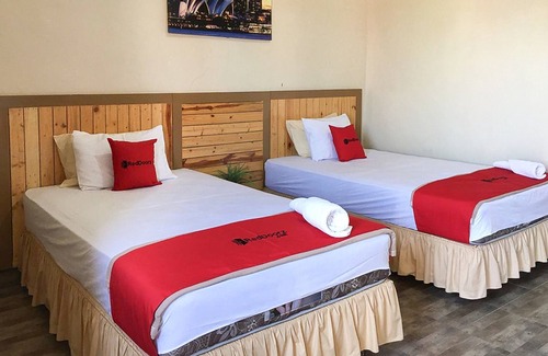 Sampang House | RedDoorz Plus Syariah near Alun Alun Sampang