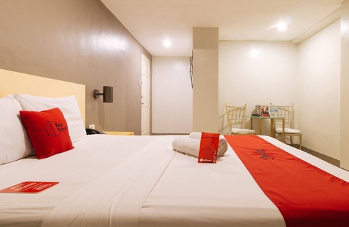 Highway Hills Hotel | RedDoorz @ Samat Mandaluyong