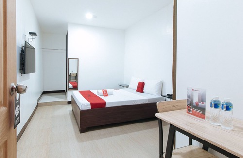 San Antonio House | RedDoorz @ San Antonio Makati