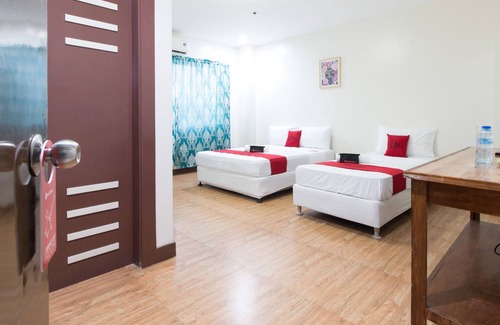 Jaro Hotel | RedDoorz @ San Jose Tagbak Jaro Iloilo