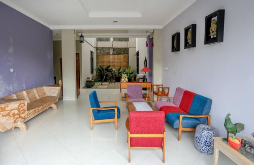 Bandung House | RedDoorz @ Sersan Bajuri
