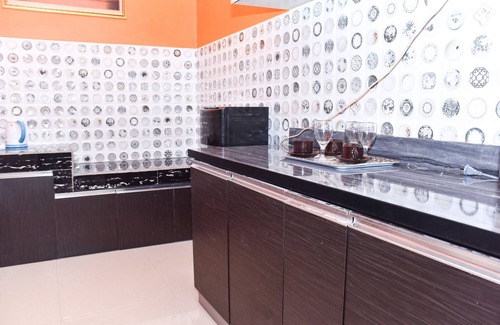 Sidoarjo Hotel | RedDoorz Syariah near Gelora Delta Sidoarjo 2