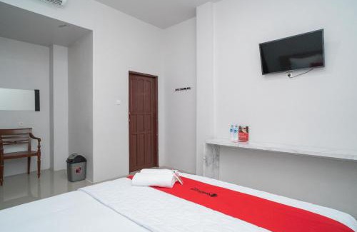 Banjarmasin Hotel | RedDoorz Syariah near Jalan Ahmad Yani Banjarmasin 3