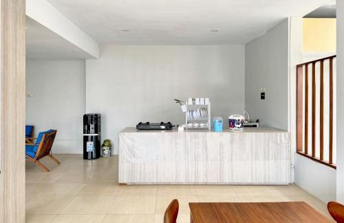 Depok Hotel | RedDoorz Syariah Near Maguwoharjo Yogyakarta