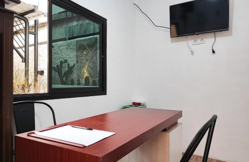 Jambi Hotel | RedDoorz Syariah near Telanaipura Jambi