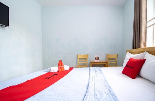 District 9 Hotel | RedDoorz Thien An Hotel Man Thien
