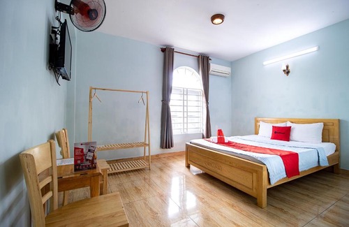 District 9 Hotel | RedDoorz Thien An Hotel Man Thien