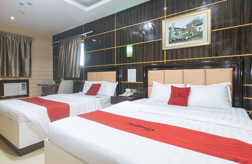 E. Rodriguez House | RedDoorz @ Winter Hotel Araneta