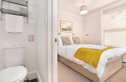 Salisbury House | Redhouse