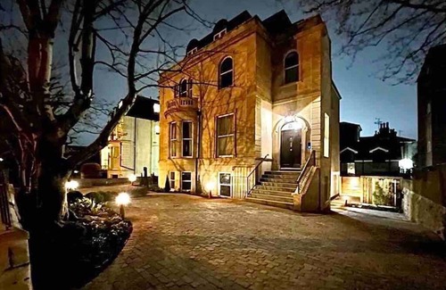 Bristol Apartment | Redland Suites - Apartment 4