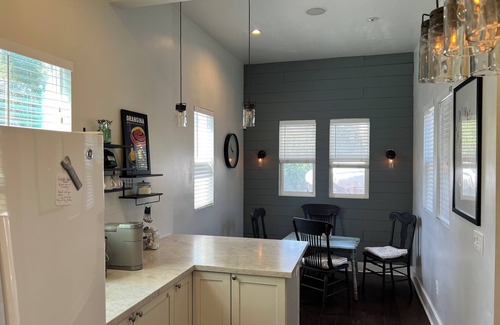 South Redlands House | Redlands Historic Barn House Perfect for gatherings! Extra house next door!