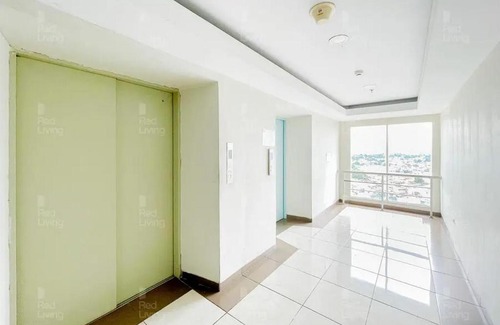 Ciputat Hotel | RedLiving Apartemen Green Lake View Ciputat - Pelangi Rooms 3 Tower E