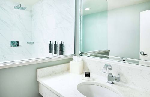 Central City Hotel | Redmont Hotel Birmingham, Curio Collection by Hilton