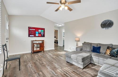 Clarksville House | Redranch-300mbps Wifi-workspace